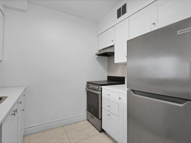 Westmount Place 2 Bedrooms Unit Apartment for Rent