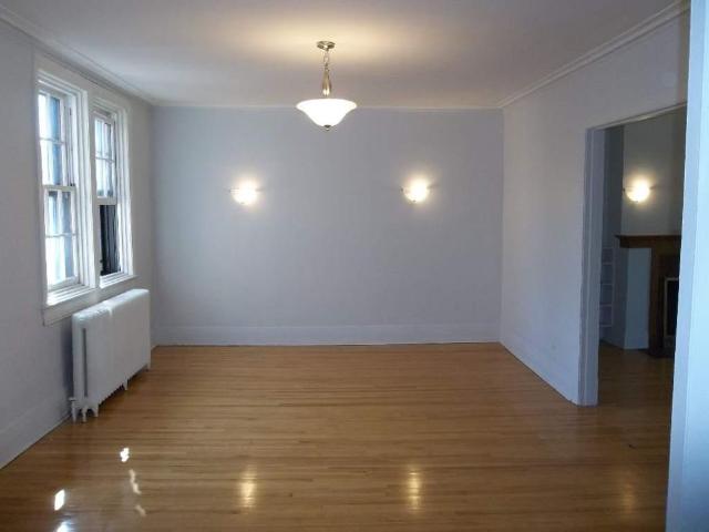 Westmount_Très Grand 6 1/2 Chauffé Heated