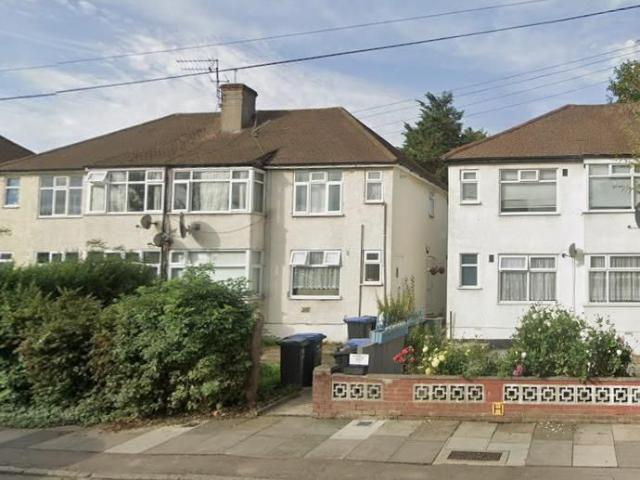 Westmoor Road, Enfield EN3, 2 bed flat to rent, £2,000 pcm | PrimeLocation