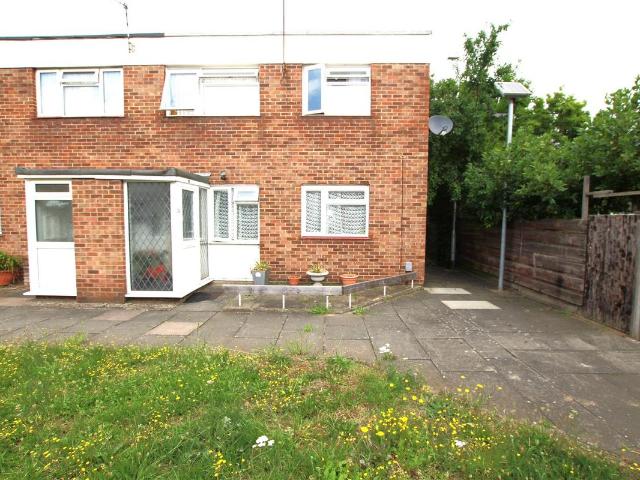 Westmoreland Close, Aldersbrook E12, 3 bed end terrace house to rent, £2,200 pcm | PrimeLocation