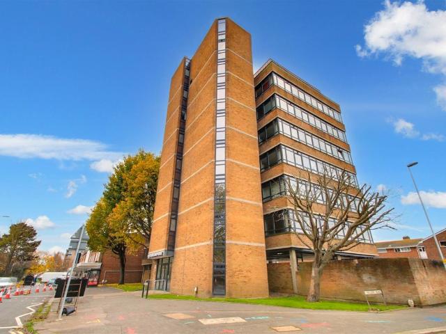 Westmoreland House, Strand Parade, Goring By Sea, Worthing BN12, Studio to rent, £800 pcm | PrimeLocation