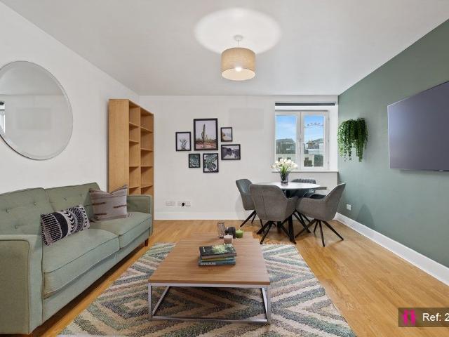 Westminster Bridge Road, Century House, London SE1, 2 bed flat to rent, £2,500 pcm | PrimeLocation