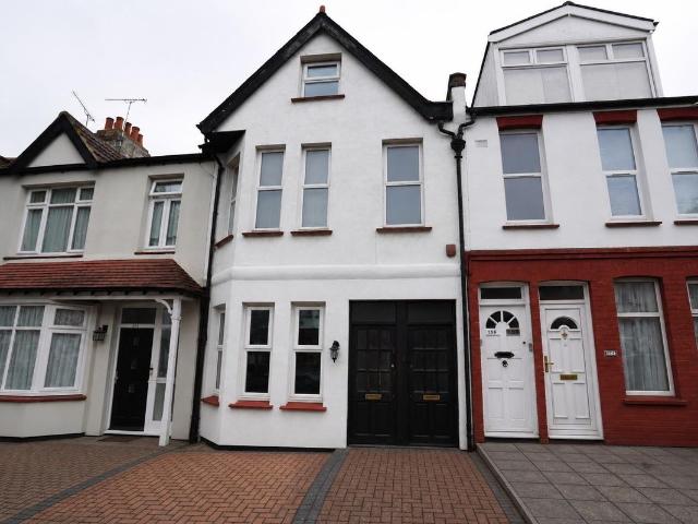 Westminster Drive, Westcliff On Sea SS0, 1 bed flat to rent, £1,095 pcm | PrimeLocation