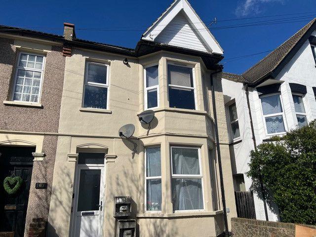 Westminster Drive, Westcliff On Sea SS0, 1 bed flat to rent, £925 pcm | PrimeLocation