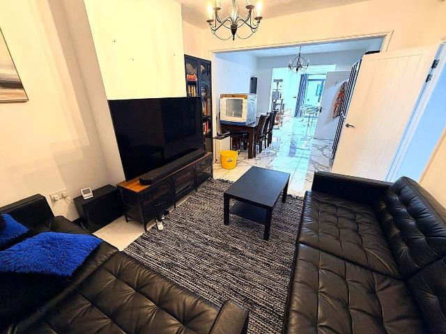 Westminster Gardens, Barking IG11, 5 bed terraced house to rent, £3,000 pcm | PrimeLocation