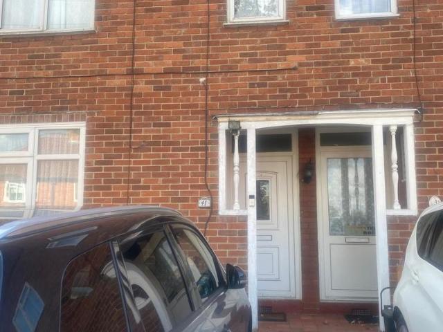 Westminster Rd, London, SM1 1 bed in a house share to rent £750 pcm £173 pw