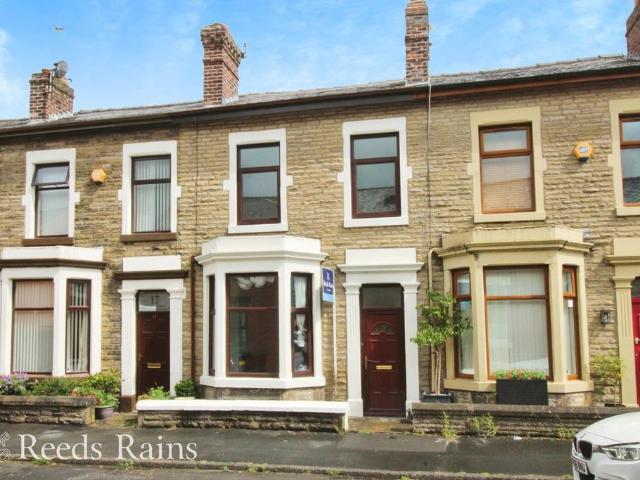 Westminster Road, Lancashire PR7 2 bed terraced house to rent £895 pcm £207 pw