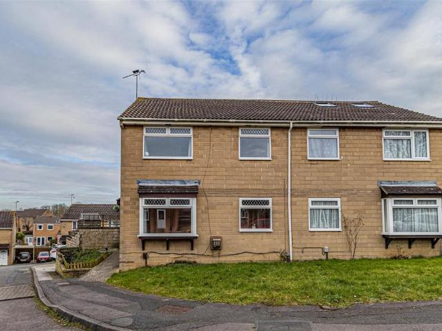 Westminster Road, Swindon SN5 4 bed semi detached house to rent £1,500 pcm £346 pw