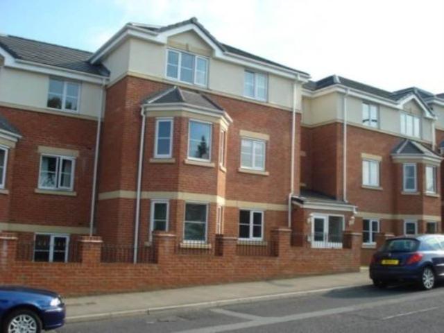 Westpoint, Hoyland S74, 2 bed flat to rent, £700 pcm | PrimeLocation