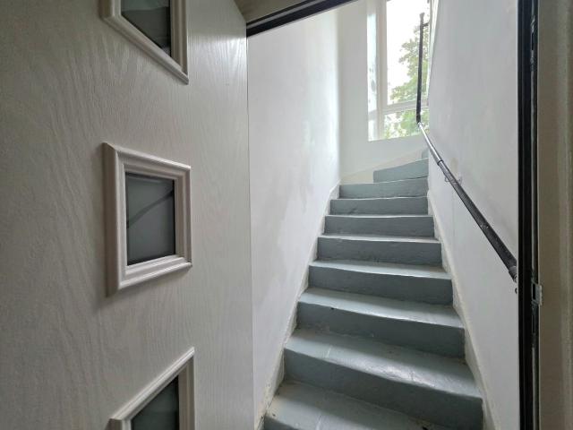 Westport, Lanark, South Lanarkshire ML11, 3 bed flat to rent, £950 pcm | PrimeLocation