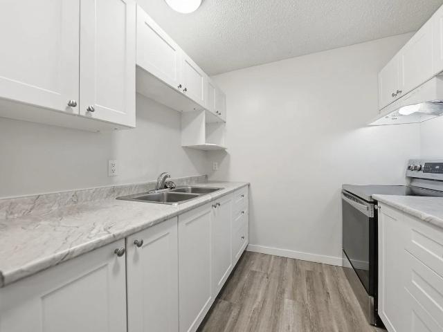 Westwood Apartments 2 Bedroom Apartment for Rent at 633 28th St W, Prince Albert, SK S6V 6K5