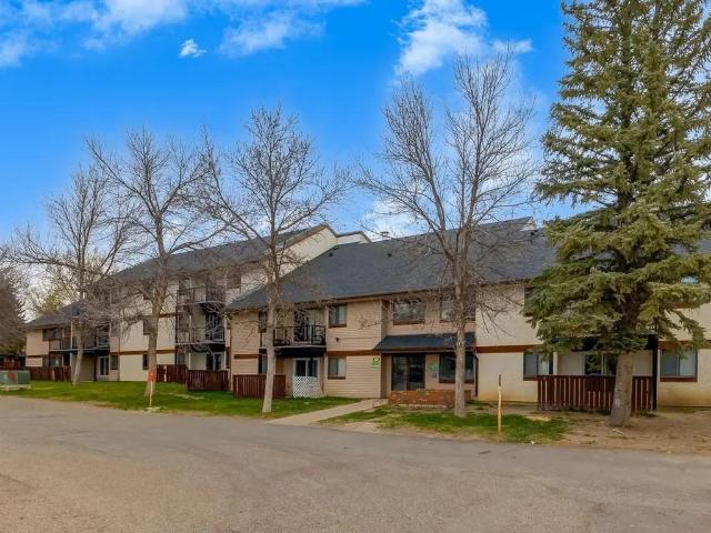 Westwood Apartments 3 Bedroom Apartment for Rent at 175 Algonquin Rd W, Lethbridge, AB T1K 5L6 Indian Battle Heights