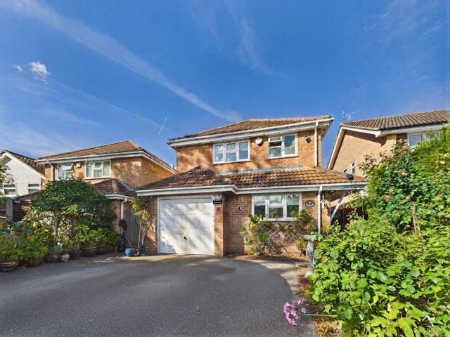 Westwood Avenue, Woodham, Addlestone, Surrey, KT15 3QF Hodders