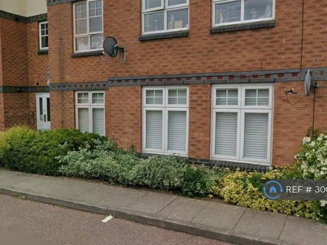 Westwood Drive, Birmingham, B45 2 bed flat to rent £950 pcm £219 pw