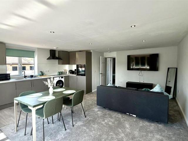 Westwood Road, Sutton Coldfield 2 bed flat to rent £1,150 pcm £265 pw