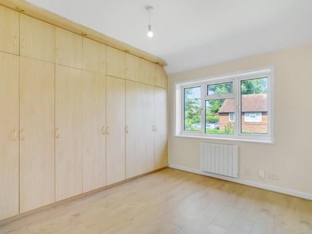 Westway, London W12, 2 bed flat to rent, £2,000 pcm | PrimeLocation