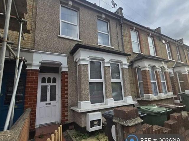 Westward Road, London, E4 1 bed flat to rent £1,650 pcm £381 pw