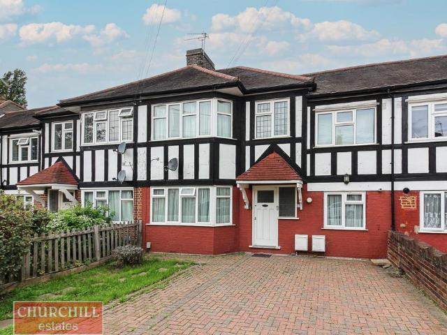 Westview Drive, Woodford Green 2 bed apartment to rent £1,575 pcm £363 pw