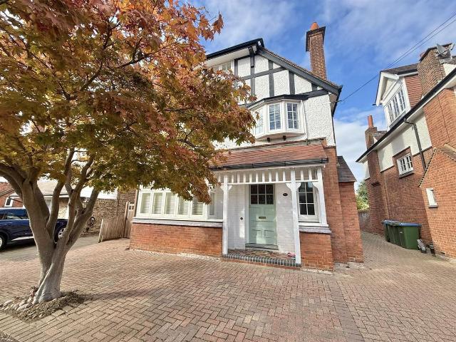 Westville Road, Thames Ditton KT7, 5 bed detached house to rent, £4,750 pcm | PrimeLocation