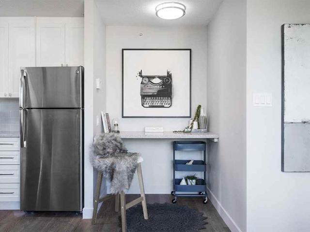 Wesley Place 1 Bedroom Apartment for Rent at 1022 Nelson St, Vancouver, BC V6E 4S7 West End