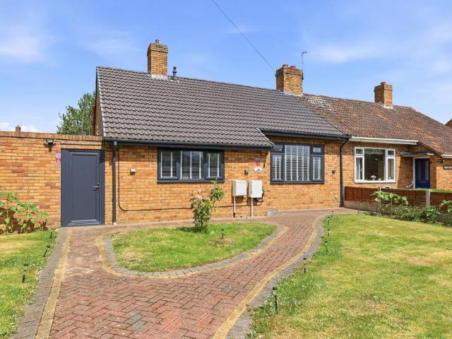 Wesley Road, Codsall, WV8 3 bed semi detached bungalow to rent £1,495 pcm £345 pw