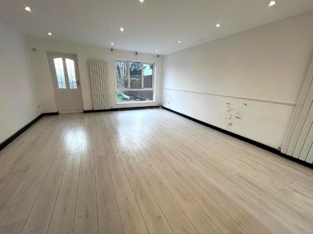 Wessex Close, London, IG3 8JT, United Kingdom | 3 bed house for rent #138472988 | Rentberry