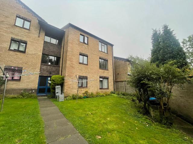 Wessex Gardens, Sheffield S17, 2 bed flat to rent, £950 pcm | PrimeLocation