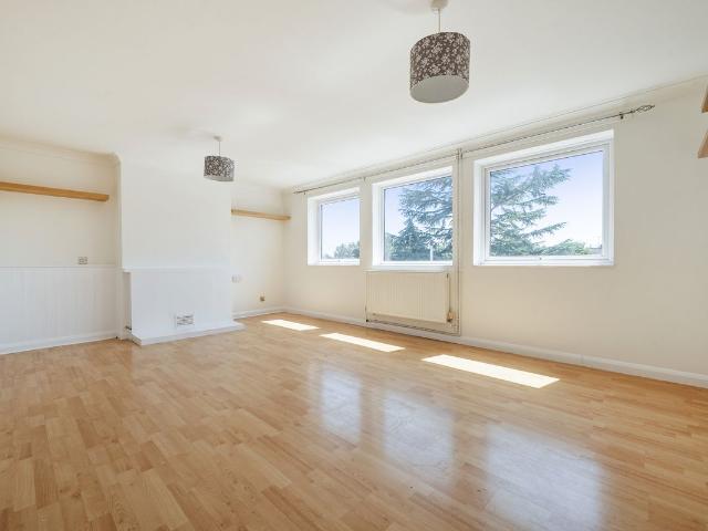 Wessex Way, Maidenhead SL6, 3 bed flat to rent, £1,550 pcm | PrimeLocation