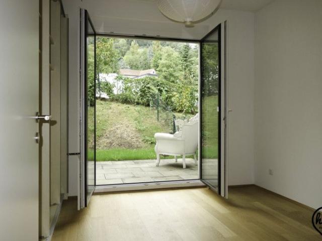 Wetzelsdorf: 2 Zimmer Wohnung in Ruhelage mit Terrasse, kleinem Eigengarten und Tiefgaragenplatz