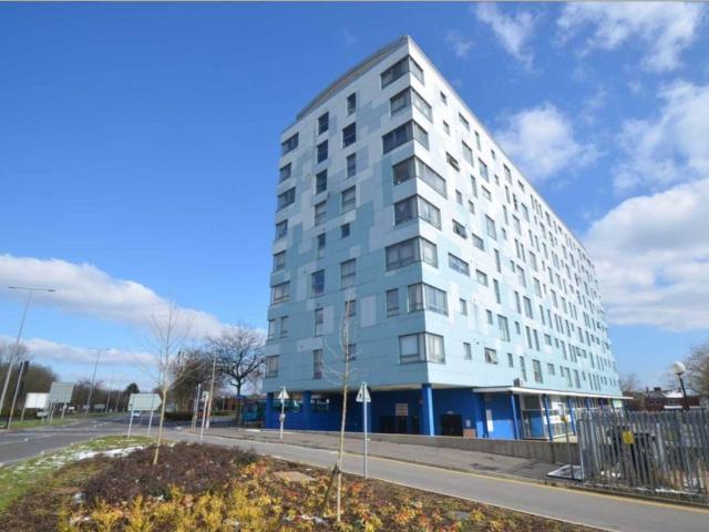 Wetherburn Court, Bletchley MK2, 2 bed flat to rent, £1,250 pcm | PrimeLocation
