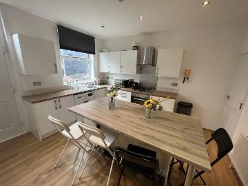 Wetherby Grove, Leeds, West Yorkshire LS4, 4 bed terraced house to rent, £2,756 pcm | PrimeLocation