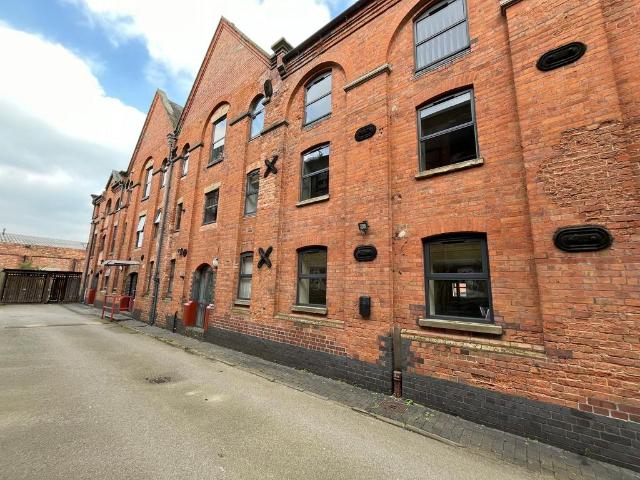 Wetmore Road, The Old Coopers Wetmore. 1 bed flat to rent £750 pcm £173 pw