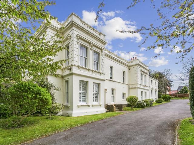Wexham Road, Wexham, Slough SL2, 2 bed flat to rent, £1,495 pcm | PrimeLocation