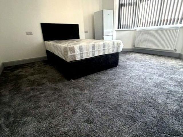 Wexham Road, Slough SL2, Studio to rent, £950 pcm | PrimeLocation