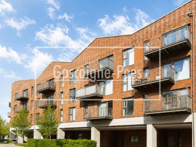 Wey Corner, Guildford, GU1 2 bed apartment to rent £2,300 pcm £531 pw