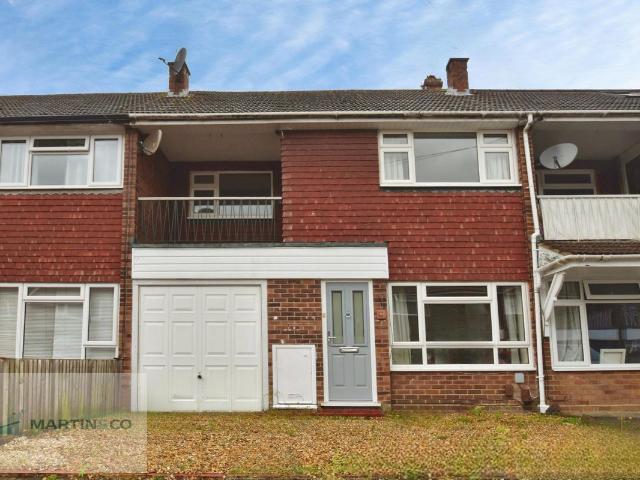 Wey Barton, Byfleet, West Byfleet KT14, 3 bed terraced house to rent, £2,100 pcm | PrimeLocation