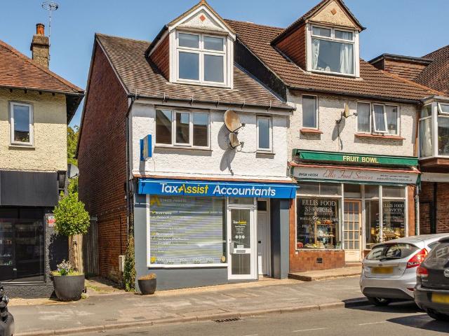 Wey Hill, Haslemere GU27, 1 bed maisonette to rent, £1,250 pcm | PrimeLocation