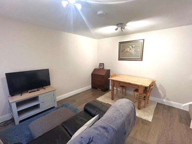 Weybrook Drive, Guildford 1 bedroomProperty for lettings Seymours