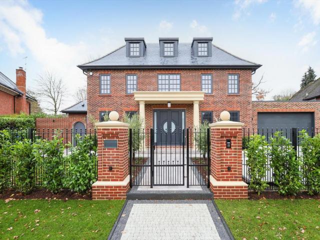 Weybridge Park, Weybridge, Surrey KT13 5 bed detached house to rent £15,000 pcm £3,462 pw
