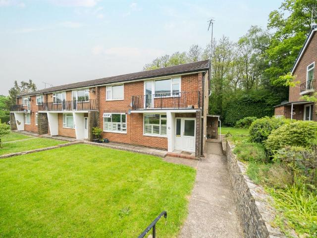 Weydown Road, Haslemere GU27, 2 bed property to rent, £1,400 pcm | PrimeLocation
