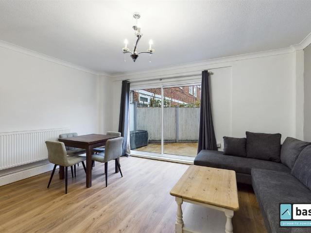Weymouth Terrace, London E2, 3 bed maisonette to rent, £3,150 pcm | PrimeLocation