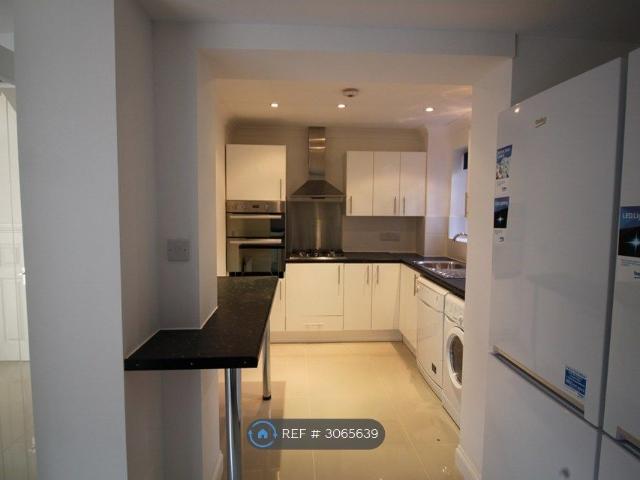 Weyside Road, Guildford GU1, 6 bed semi detached house to rent, £4,440 pcm | PrimeLocation
