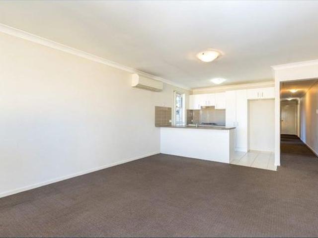 4 bedroom Home on Corner Block in Quiet Cul de sac