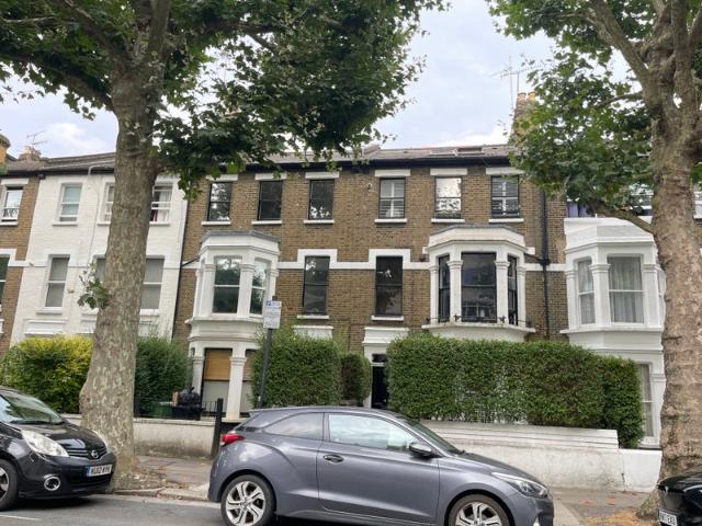 Whole 1 bed flat to rent near Hammersmith Broadway