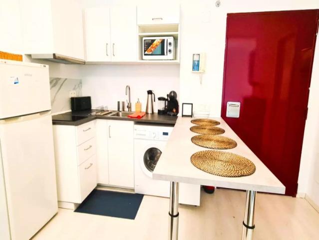 Whole 1 bedrooms apartment in Madrid
