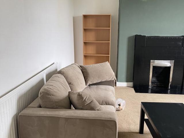 Whole Top Floor Large Apartment NetherEdge