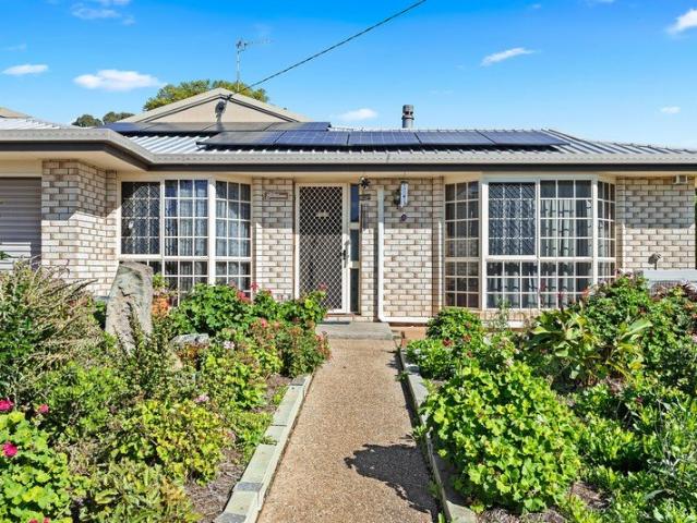 What a bonanza. 1513 m2, 2 Lots & 2 Street Frontages