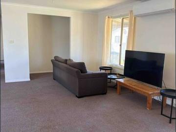 “What a Gem! 4 Bed, 2 Bath