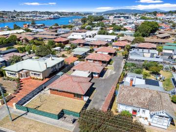 Apartment for sale in Devonport - Garden
