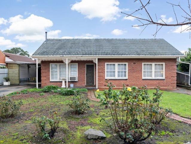 What Lies Ahead? 3 Bed Home On A Big Block Near Linear Park